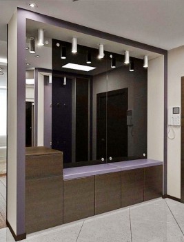 Mirrored entrance hall with lighting